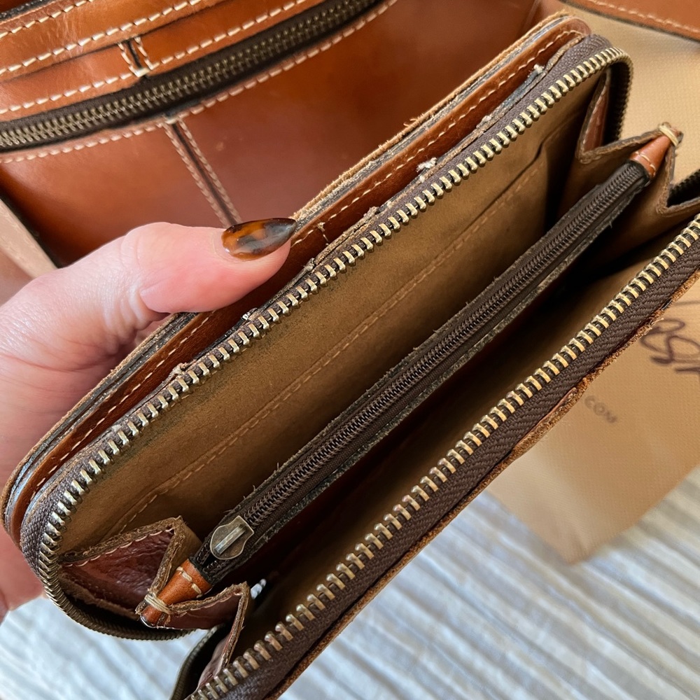 Patricia Nash Bag AND Wallet - Picture 4 of 4